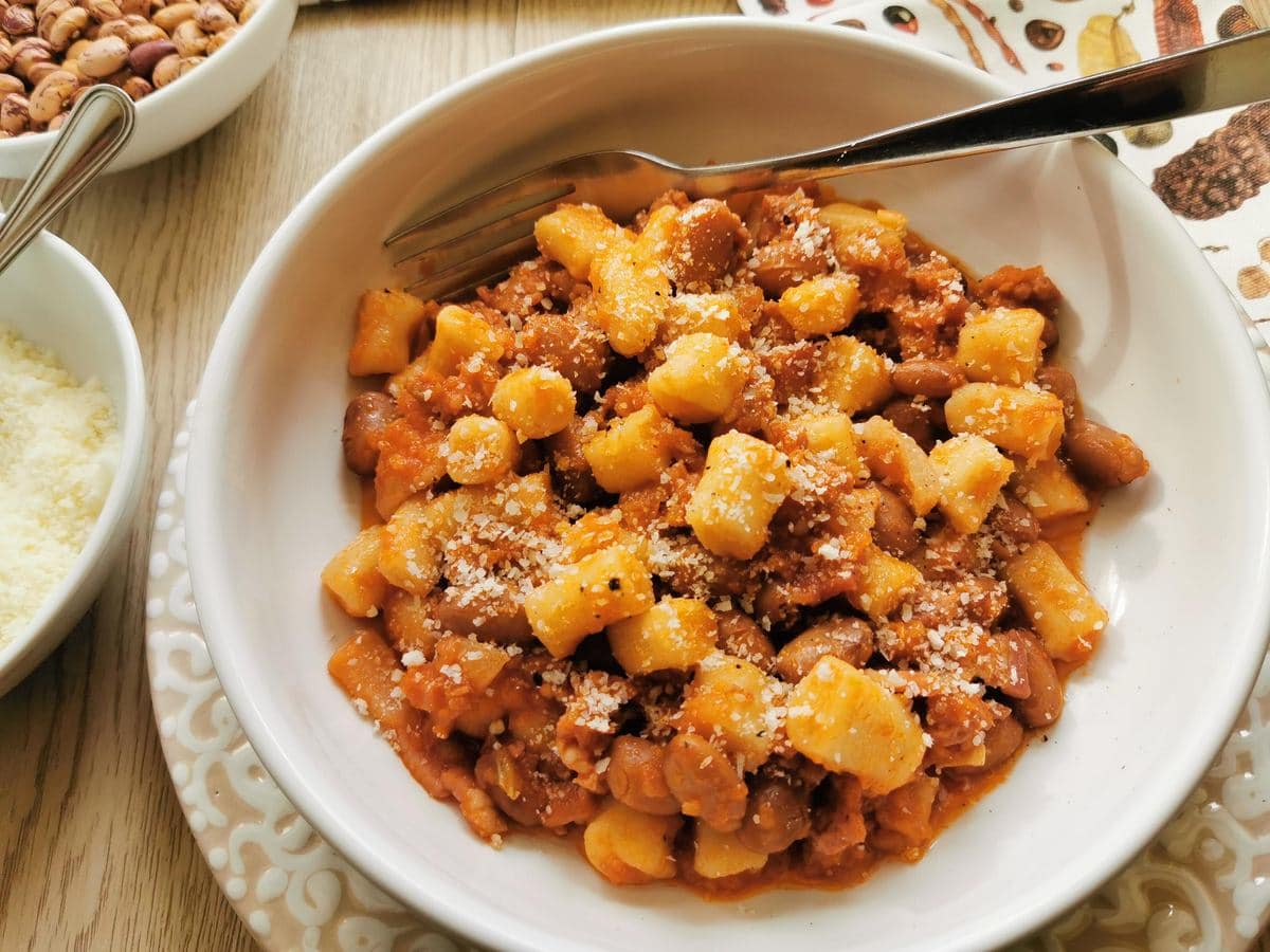 Bread gnocchi with sausage.