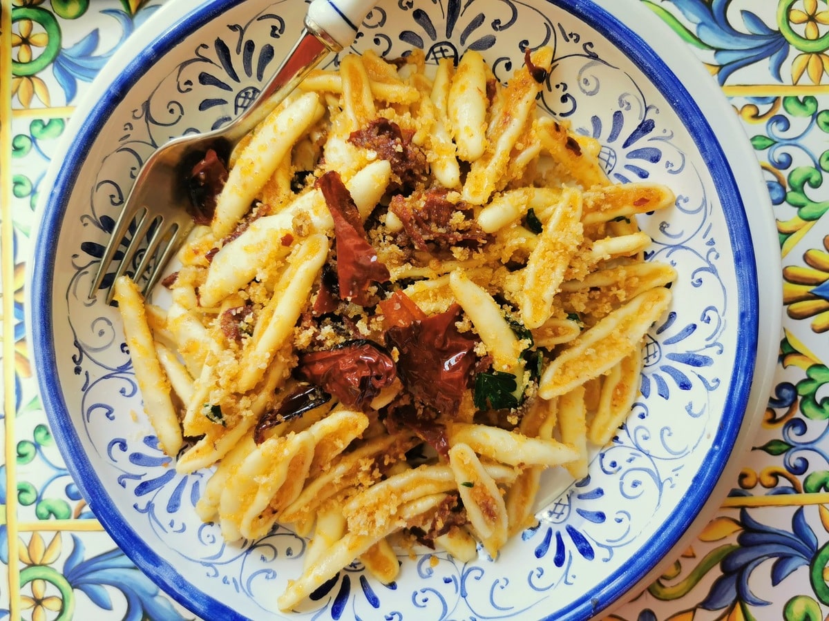 Cavatelli with Senise peppers in a bowl.