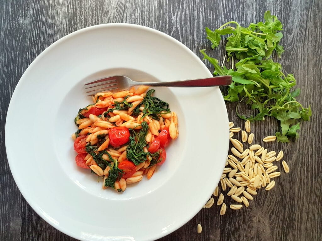 Vegetarian pasta recipe cavatelli with rocket.