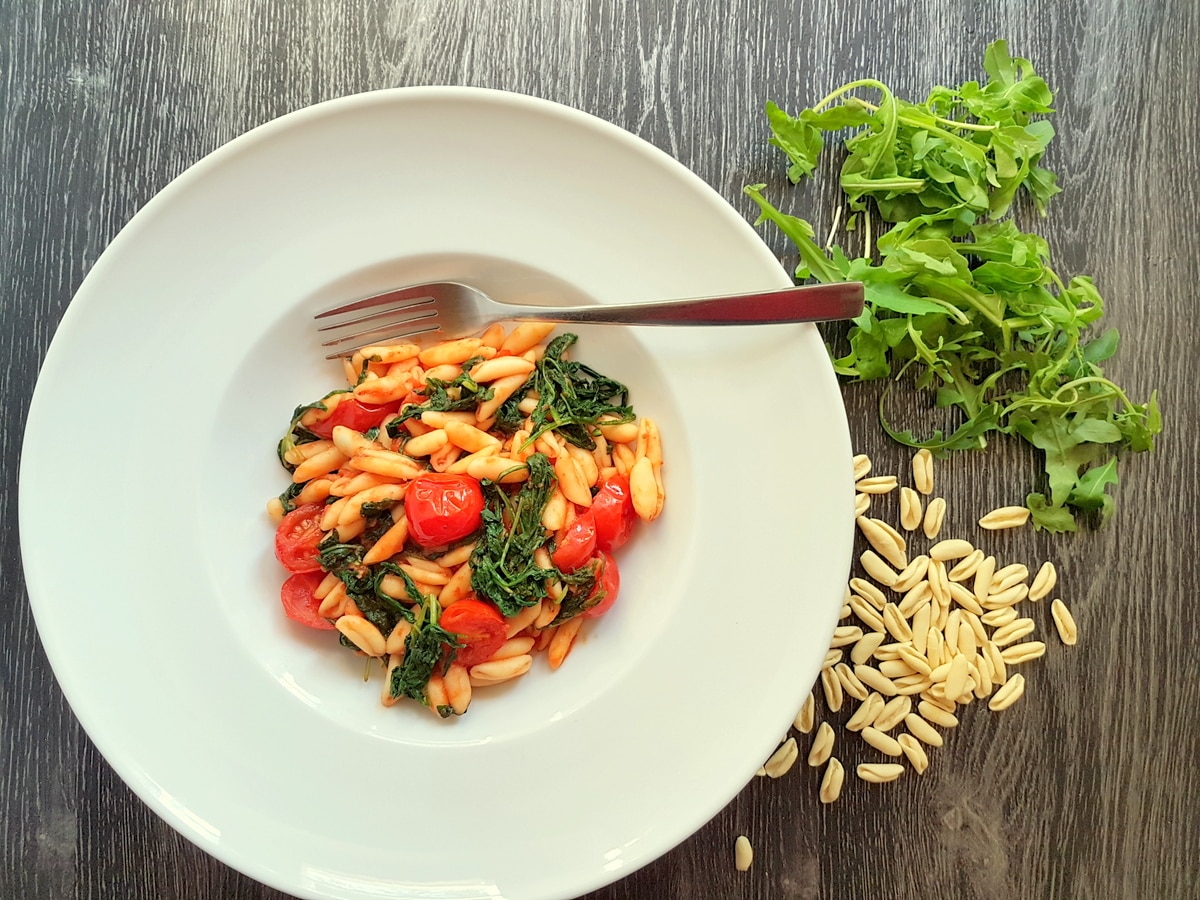 Cavatelli with rocket and tomatoes.
