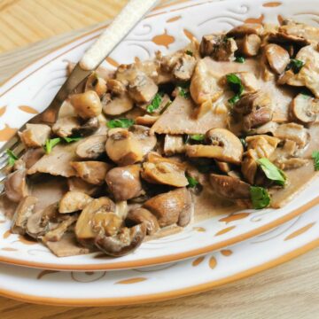 Chestnut maltagliati pasta with mushrooms