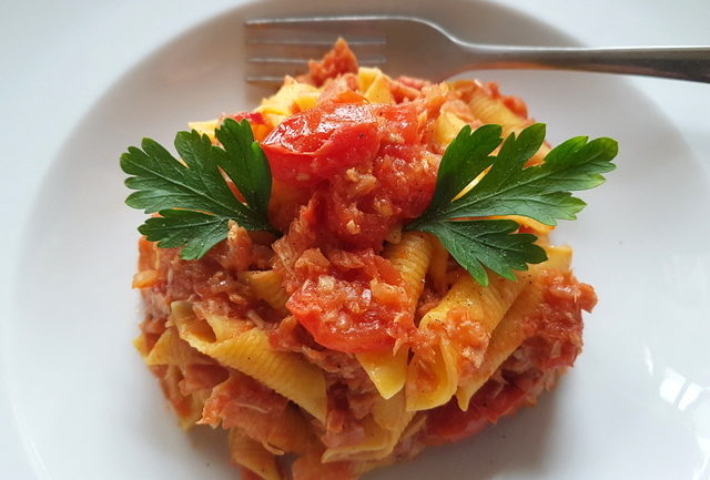 garganelli pasta with canned tuna Bolognese