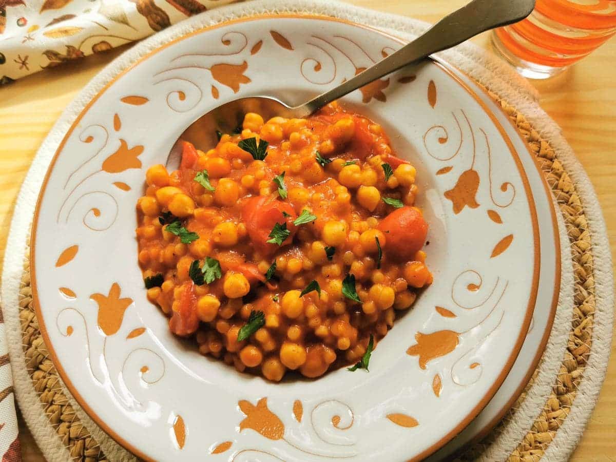 Sardinian fregola with chickpeas.
